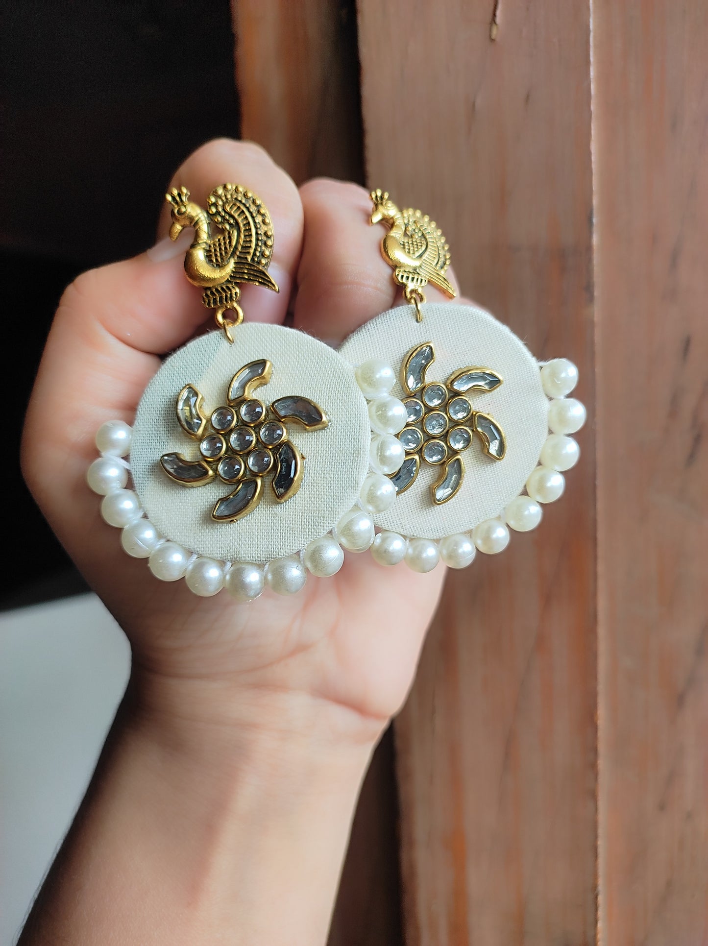 chhavi earring