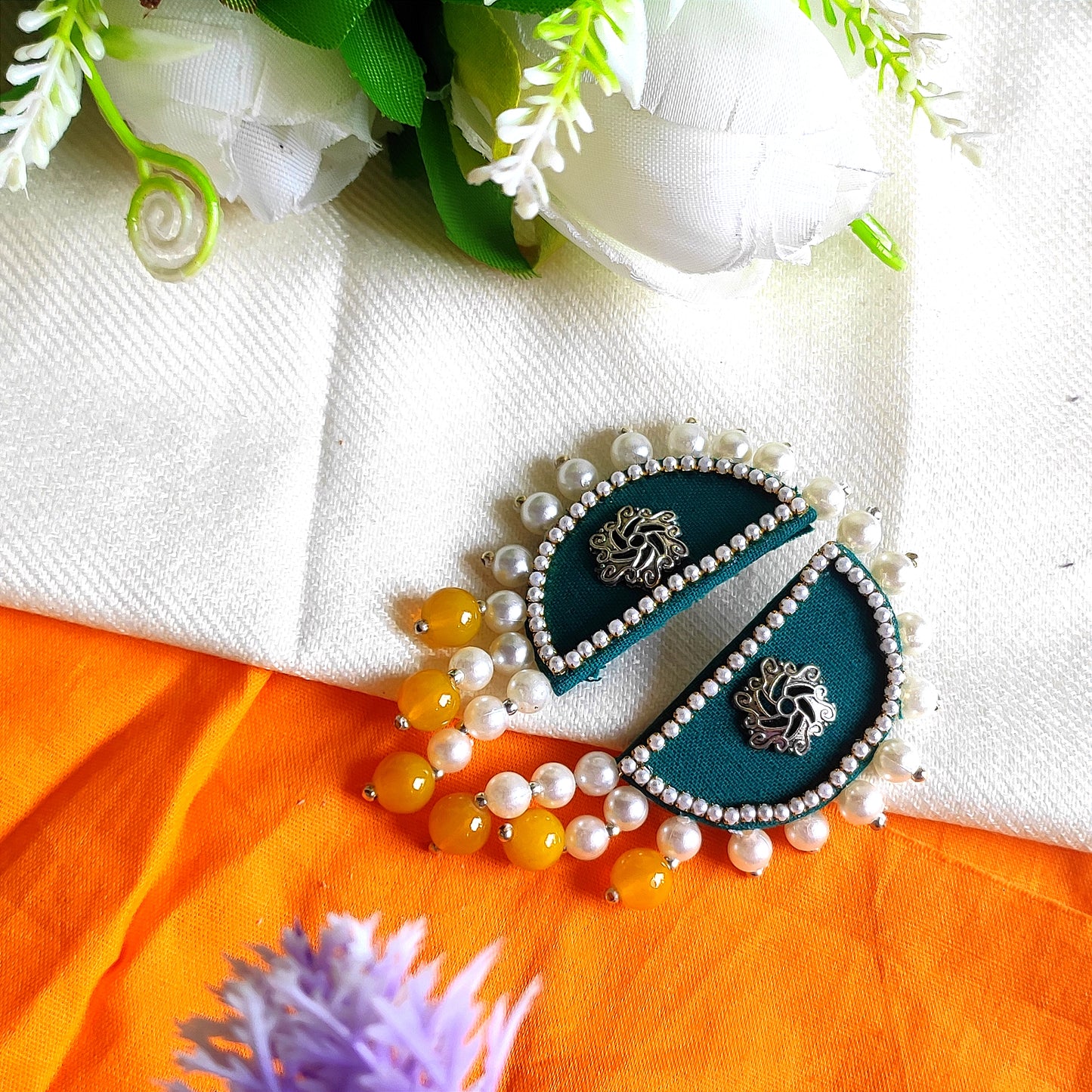 CHARVI EARRING