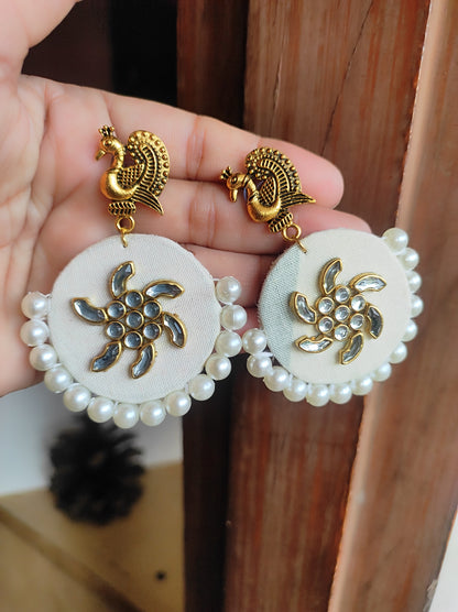 chhavi earring