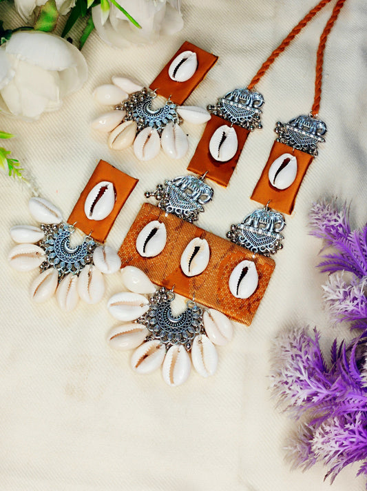 Kudi sell necklace / handmade fabric necklace  for Haldi mahendi